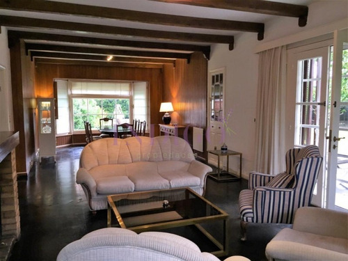 Alquiler En Paradas, Muy Buena Casa En El Mejor Punto De Punta Del Este.- Ref: 250