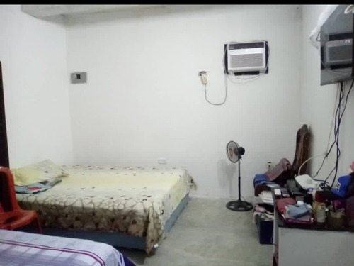 Imagen 6 de 9 de Alquiler De Casa Frente A La Playa La Guaira