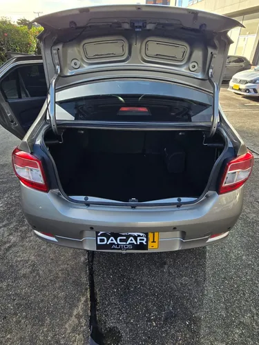 Renault Logan 1.6 Privilege / Intens