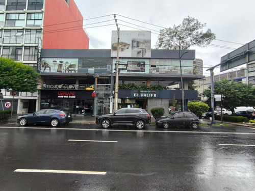 Local Comercial En Avenida Universidad A Pie De Calle
