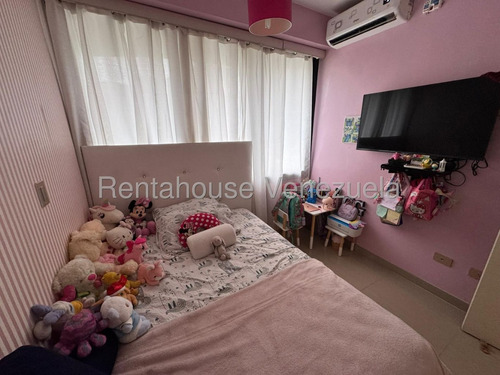 Apartamento En Venta En Los Naranjos De Las Mercedes Caracas Angela Tochon