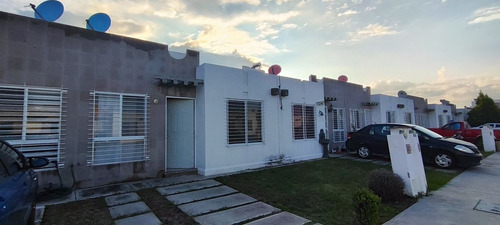 Casa De 1 Solo Nivel En Renta En Viñedos Queretaro