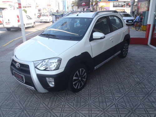 Imagem 1 de 8 de Toyota Etios Hb Cross 1.5 2014