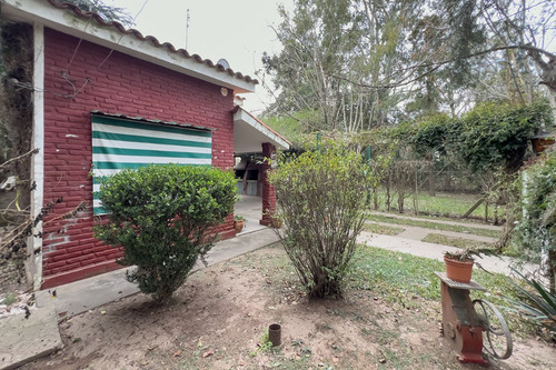 Casa De Un Dormitorio, Pileta, Quincho. Permuta