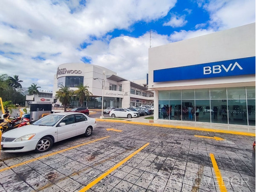 Local Comercial · Planta Baja · Centro De Cancún · Plaza Hol