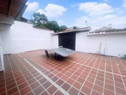 Imagen 9 de 11 de Cf. Se Vende Casa En Urbanización Altos De Pirineos