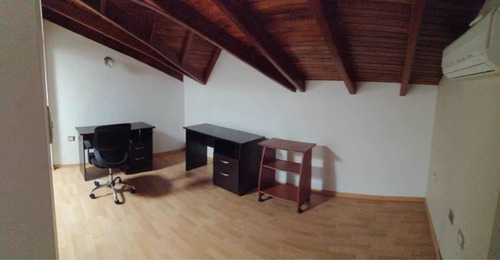 Imagen 3 de 20 de En Venta Casa Con Acabados Modernos Sprc