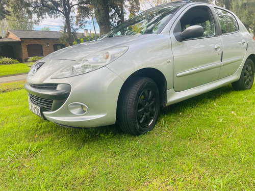 Peugeot 208 Compact