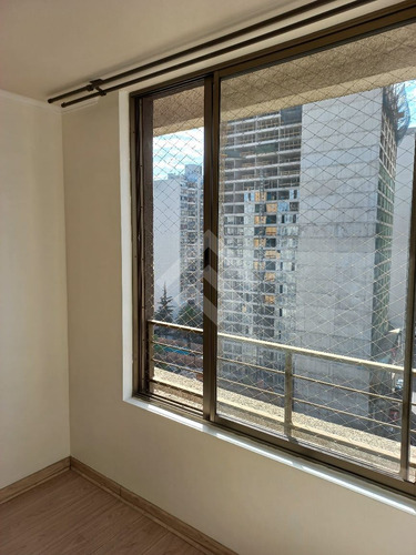 Departamento En Venta De 1 Dorm. En Estación Central
