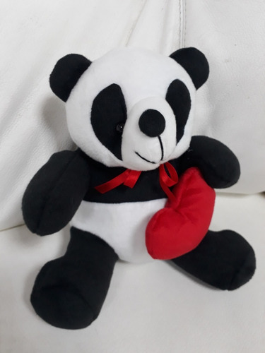 Ursinho Panda 20cm Com Coração Presente Dia Dos Namorados