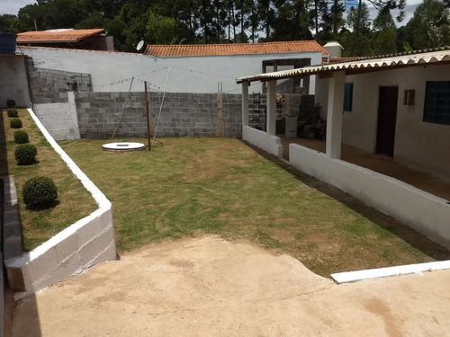 Imagem 2 de 14 de Casa 3 Dorms Com Garagem / Ótima Localização/ Toda Murada