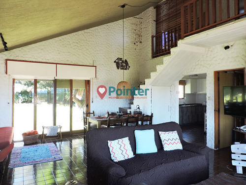 Casa En Venta En Playa Hermosa, Piriápolis Primera Línea De Mar