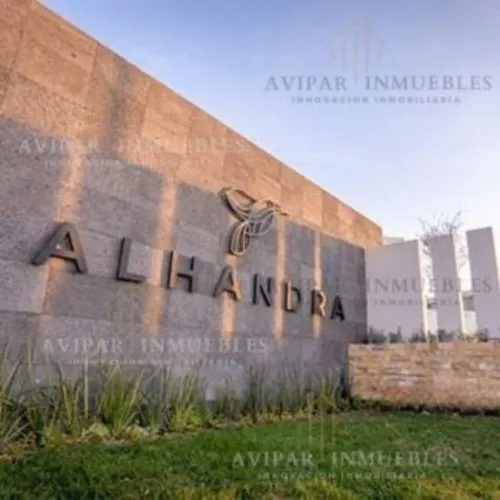 Casa En Venta En Paseos De Zakia Pte. 3900, Privada Alhandra Residencial, Querétaro. Met107