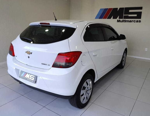 Imagem 4 de 9 de Chevrolet Onix Lt 1.4 2015