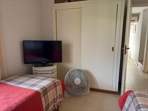 En Alquiler Temp: Chalet De 3 Dormitorios Y 2 Baños 80 Mts D