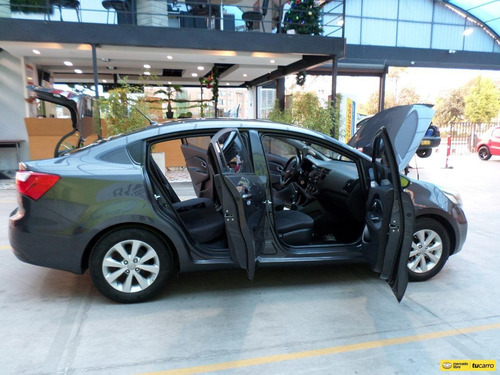 Imagen 17 de 25 de Kia Rio Ub Ex 2012