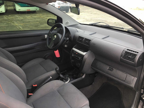 Volkswagen Fox 2009 1.0 Vht Route Total Flex 3p