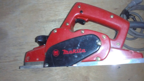 Cepillo Electrico Makita