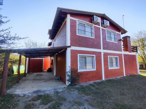 Casa Con Pileta En Barrio Cerrado Lomas Del Rey , Mayu Sumaj, Cordoba
