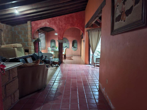Casa En Venta En Colonia Colinas Del Bosque 1era.sec, Corregidora, Querétaro