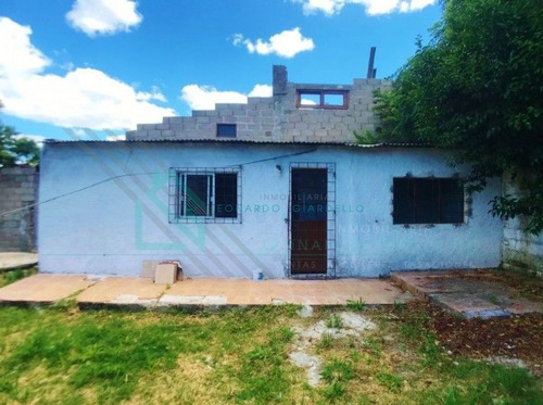Imagen 2 de 14 de Colonia Del Sacramento - Casa A Refaccionar Con Muy Buen Terreno