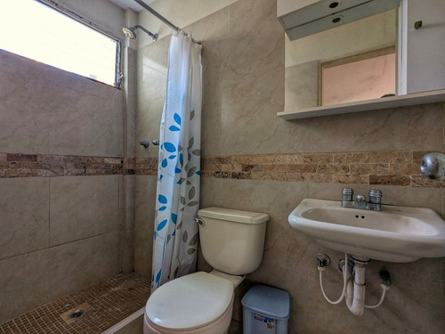 (ata-1671) Apartamento En La Trigaleña, Res. Los Chalets. Luz Coelho