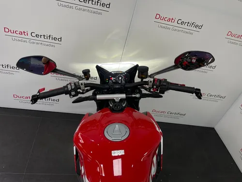 Ducati Streetfighter V2