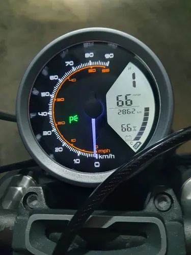 Moto Eléctrica Starker, Color Negro, Modelo 2020, Kilometraj