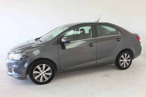 Imagen 2 de 15 de Chevrolet Sonic 2017 4 Cilindros