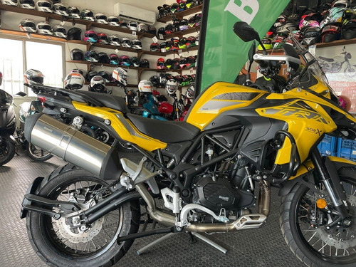 Yumbo Gs 200 Ill Gs 200 Il Racer Classic Con Casco Y Empa