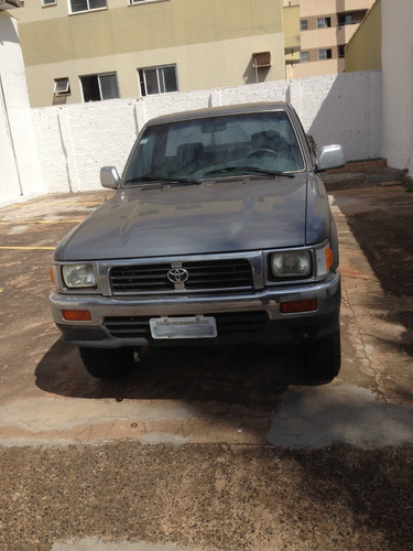Toyota Hilux 4cs Sr5