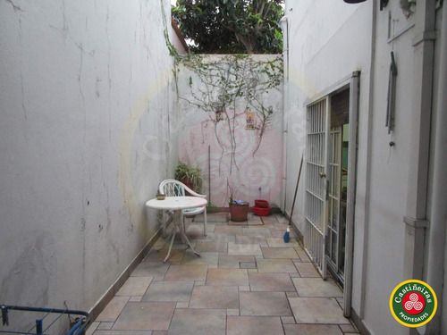 Venta - Casa En 2 Plantas - 4 Dormitorios - 2 Baños ** Apta Credito **