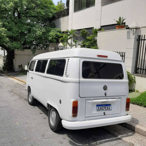 Volkswagen Kombi 2012 1.4 Lotação 12 Lugares