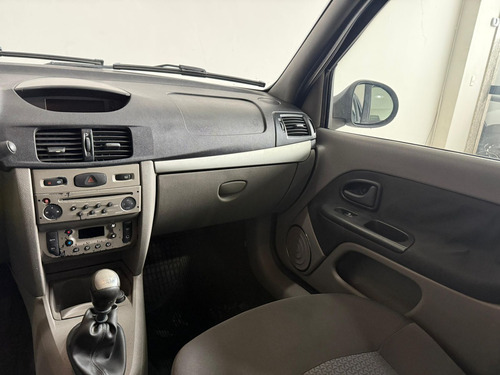 Renault Symbol Privilège Hi-Flex 1.6 16V 4p