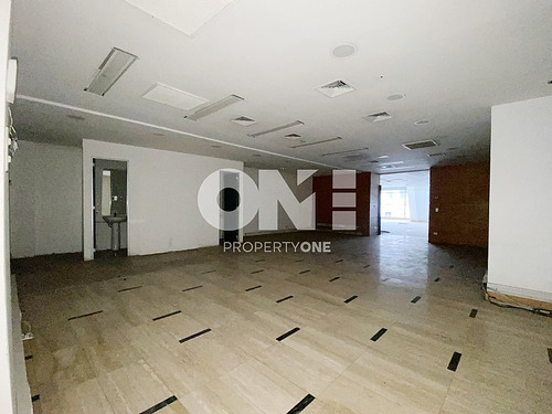 Local Comercial En Las Condes / El Golf