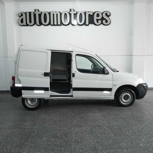 Imagen 3 de 18 de Citroën Berlingo 2015 1.6 Hdi 92 Bussines