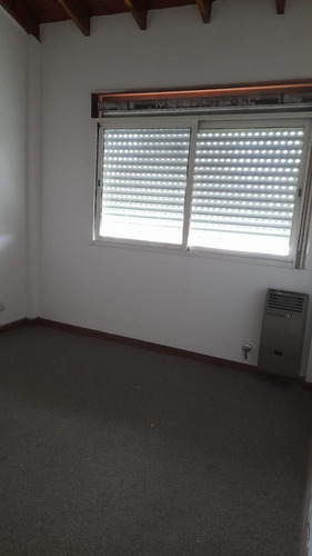 Departamento En Venta De 2 Dormitorios En Floresta