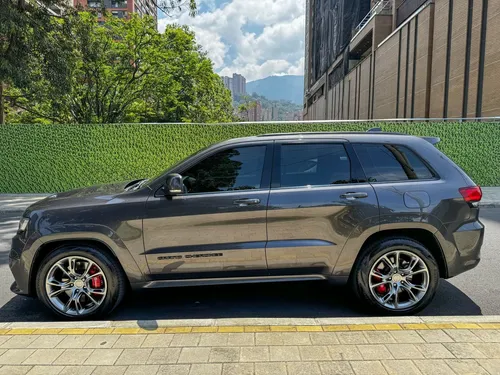 Jeep Grand Cherokee Srt8 2020
