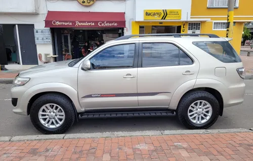 Toyota Fortuner 2.7l 4x4
