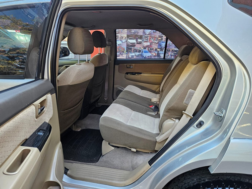 Toyota Hilux SW4 3.0 Srv I 171cv 4x4