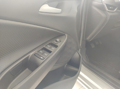 Imagen 8 de 11 de Chevrolet Onix Plus Lt Mt