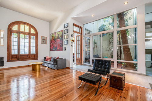 Excelente Casa - Venta - 5 Ambientes - Suite - Terraza - Patio - Parrilla - Chacarita