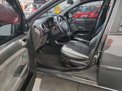 Ford Fiesta 1.6 MPI CLASS HATCH 8V FLEX 4P MANUAL