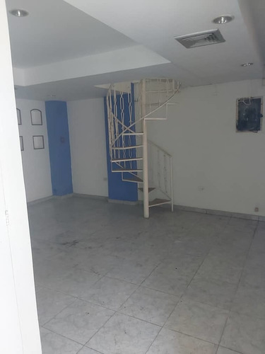 Imagen 9 de 14 de Alquila Local Comercial De 110m² Pb Puerto La Cruz