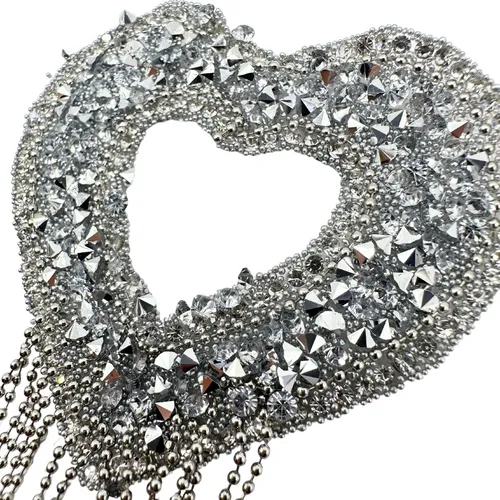 Aplique Coracao Strass Com Bolinha Termocolante Kit 3 Uni. Menor preço em Aplique Coracao Strass Com Bolinha Termocolante Kit 3 Uni.