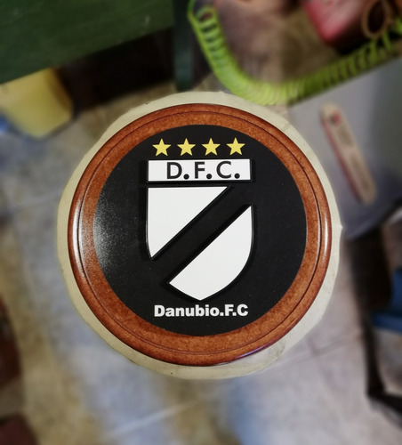 Escudo Danubio Relieve 26cm Diámetro. Madera.