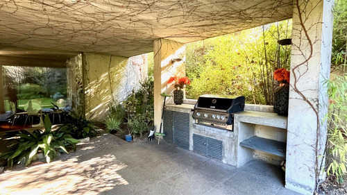 Casa En Venta De 4 Dorm. En La Dehesa