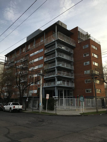 Departamento En Venta En Morón. 3 Ambientes.