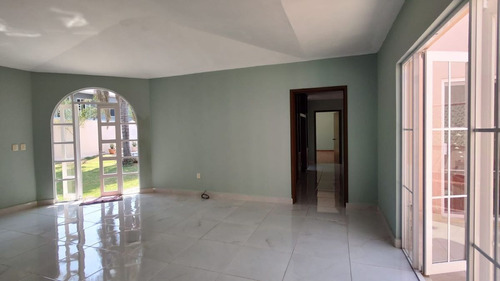 Casa De Una Planta En Huertas Del Carmen, Terreno 812 M2, Co