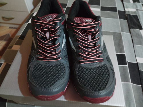 Zapatillas Joma No Adidas Nike Reebok (Usado)